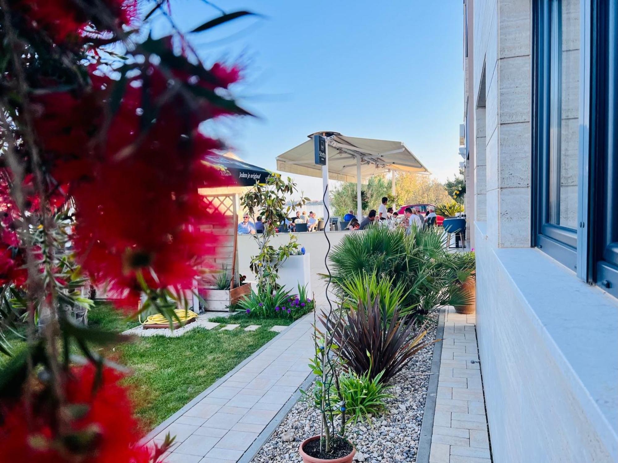 Apartments The Beach Resort Vir Exterior foto